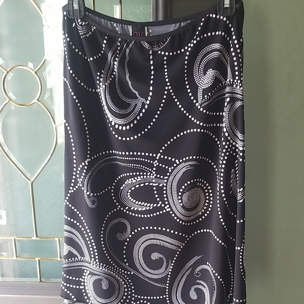 Black and White Patterned Skirt